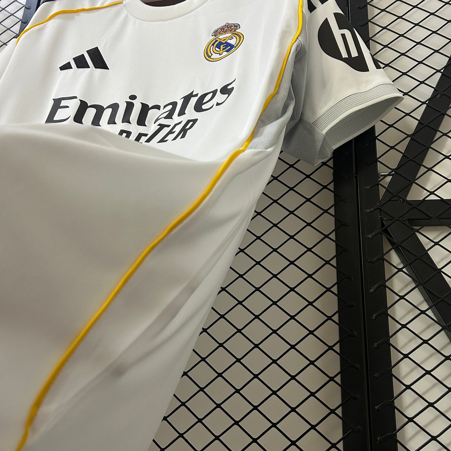 Real Madrid 25-26 Local (Fan Version)
